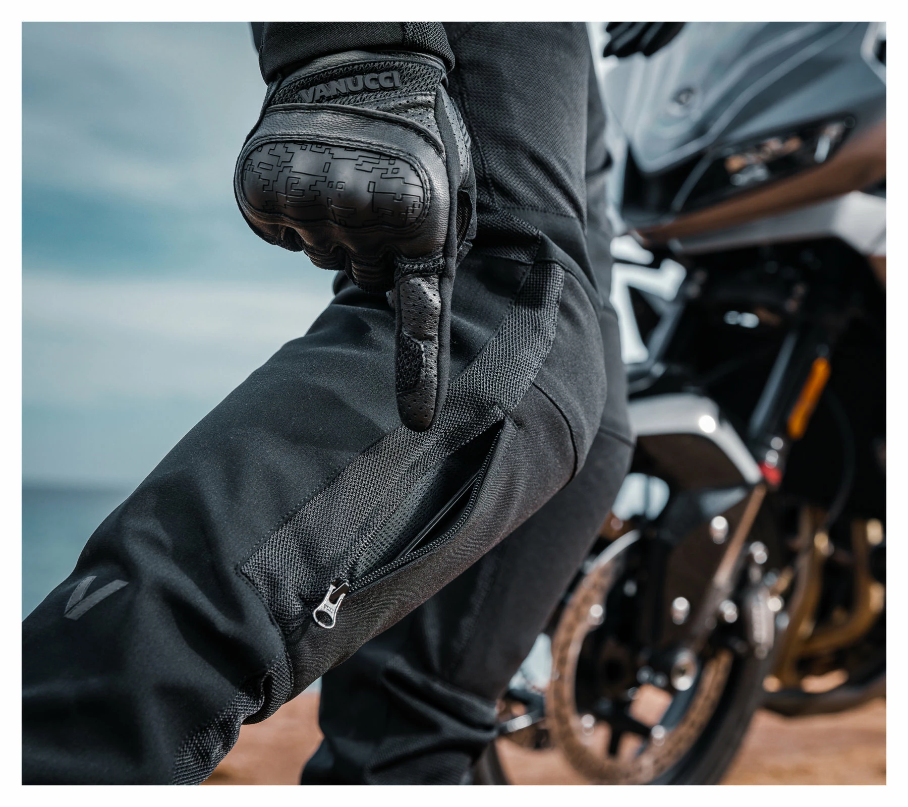 VANUCCI VAT-1 TEXTIL PANTS MEN BLACK 6 VANUCCI VAT-1 TEXTIL PANTS MEN BLACK - Image 4